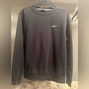Men’s Nike crew neck black sweatshirt. Size Medium.